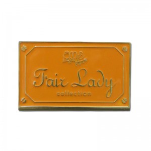 Kiváló minőségű egyéni márka divat matt felület Fémnév címke selyemnyomtatott alumínium üzleti látogató kártya saját logóhoz